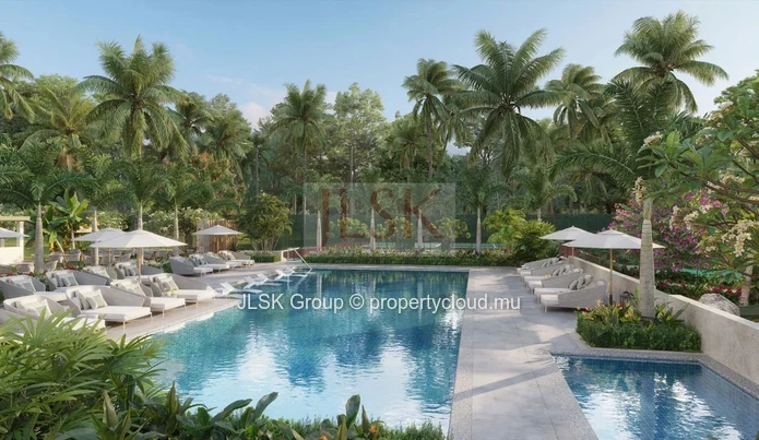 Exceptional Villa Facing the Golf Course
