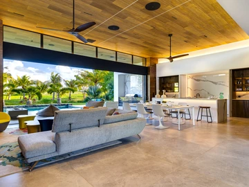 4 Bedroom Villa