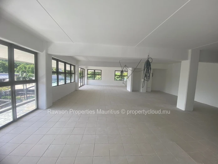 "Bureau de 136m² à louer à Grande Rivière Noire"
