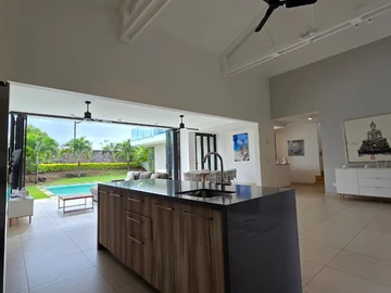 4 Bedroom Villa