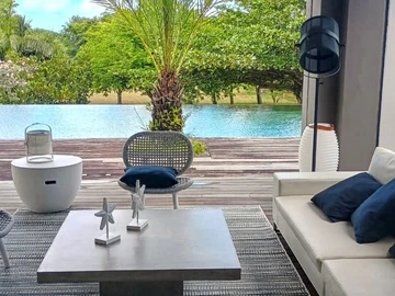 5 Bedroom Villa