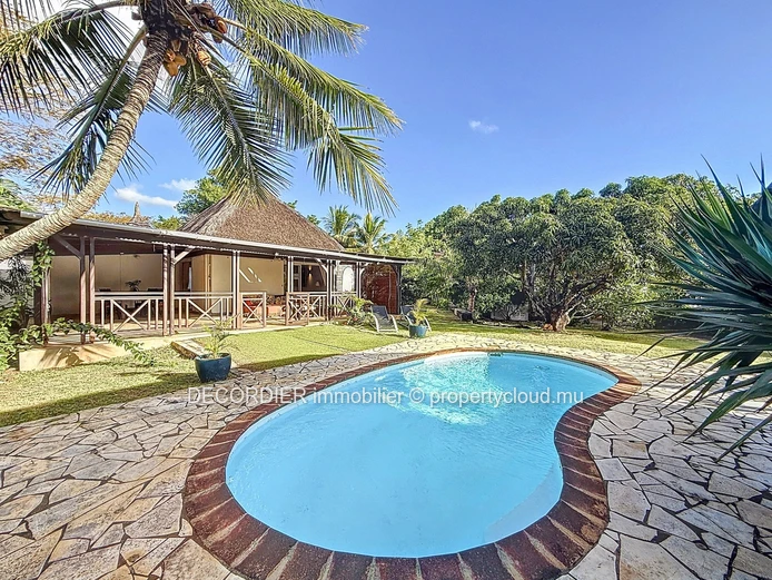 Charming home with spacious garden
