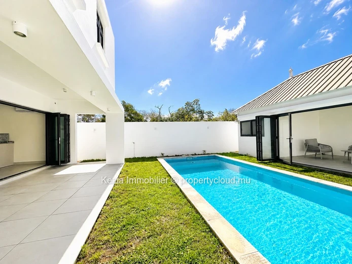 A Spacious Family Villa In Pereybere