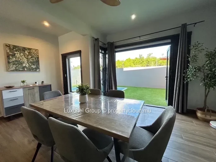 Elegant Villa with Master Suite and Outdoor Living Areas