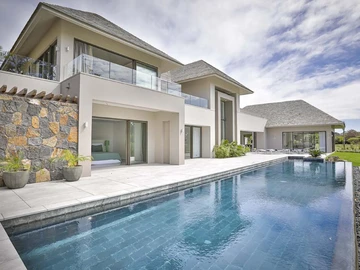 4 Bedroom Villa
