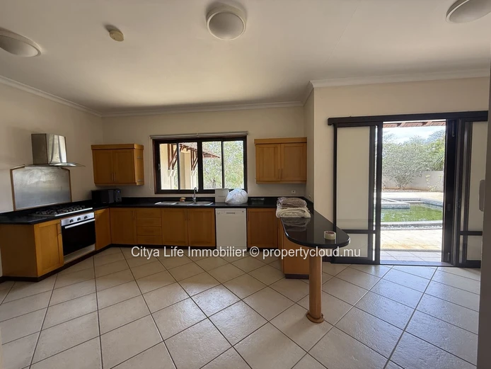 Exceptional IRS Villa with Mountain Views – Tamarin