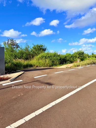 A Rare Plot Between Golf, Beach and Exclusive Island Living