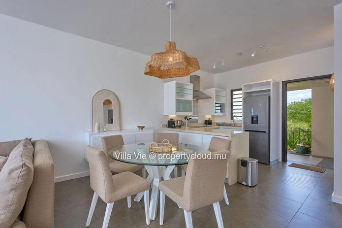Péreybère - Bel appartement de 2 chambres fraichement rénové avec piscine commune, spa et gym