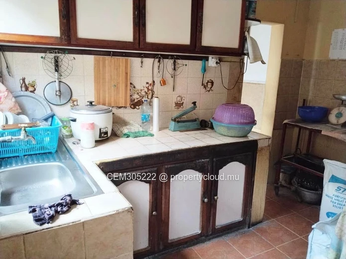 Maison 5 Chambres à Vendre à Rose Hill – Excellente Opportunité à Prix Attractif