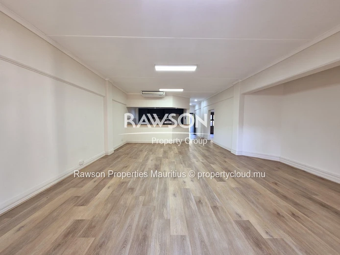 177m² Office To Let in Grande Rivière Noire