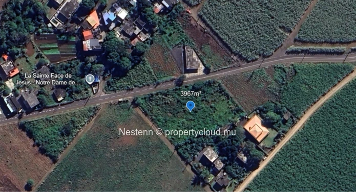 3,967 m² of pure potential between land and sea