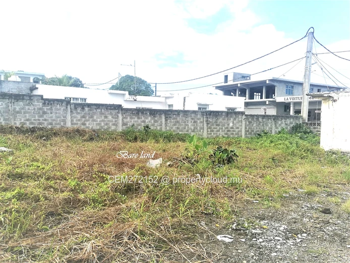 Terrain commercial à vendre – 10.90 Perche(s), Surinam, Sud