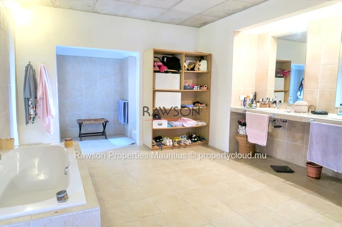 Villa A Louer A Calodyne