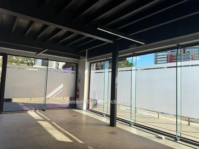Espaces bureaux de 246m2