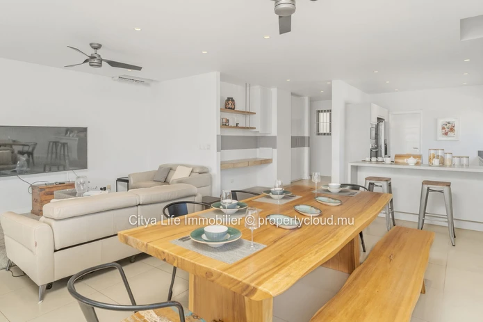 Furnished 3-Bedroom Penthouse with Pool in Pointe aux Biches