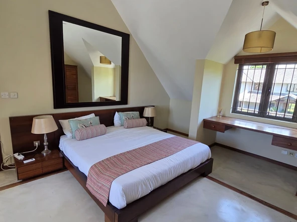 4 Bedroom Villa