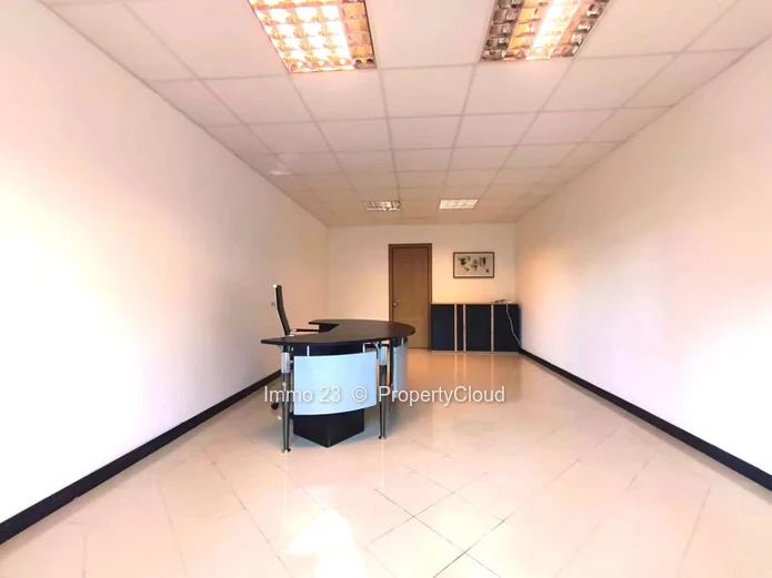 Bureau - 32m2 - Quatre Bornes - Ref. BU100732LO