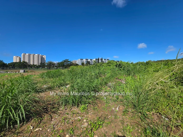 Prime 1-Arpent Development Land in Sodnac, Quatre Bornes