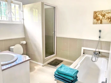 8 Bedroom Apartment