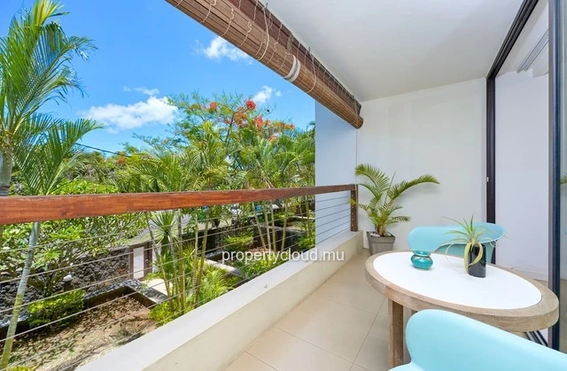 For sale: one bedroom apartment on the 1st floor, furnished and equipped, accessible to foreigners in Mont Choisy.