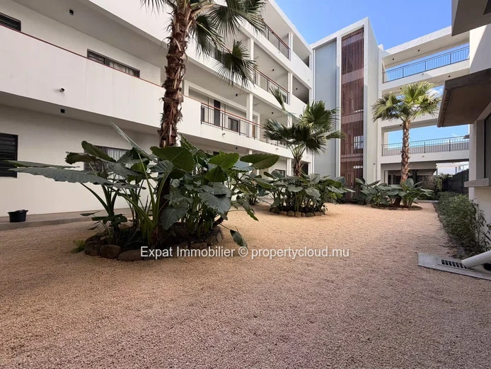 Appartement neuf 2 chambres avec grande terrasse et vue mer – À louer à Cascavelle