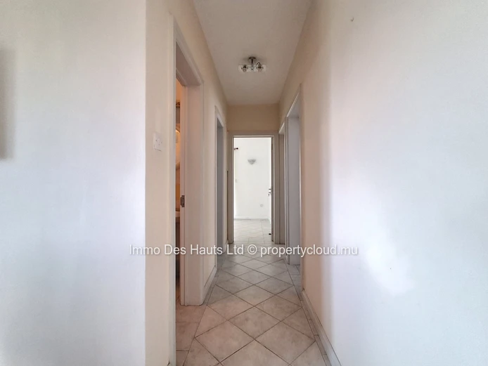 3 Bedroom Apartment fully furnished for long term rental Curepipe 