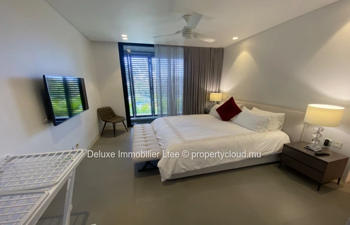 Pereybere Beachfront 3BR Apartment