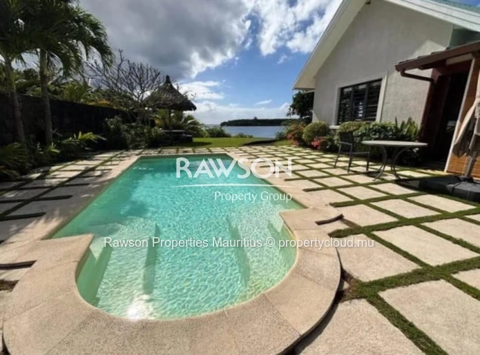4 Bedroom Villa | Seafront | Sea View | Pool | Providence Sur Mer | Poste De Flacq