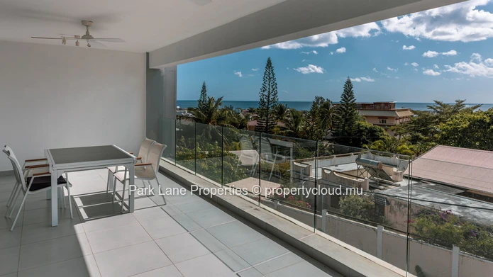 Contemporary Coastal Apartment with Sea Views