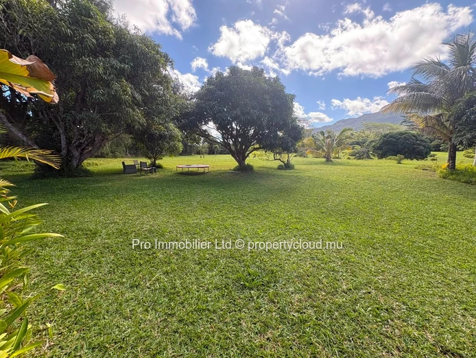 Charming Cozy House for Sale in Chamarel.