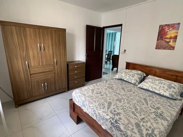 6 Bedroom House