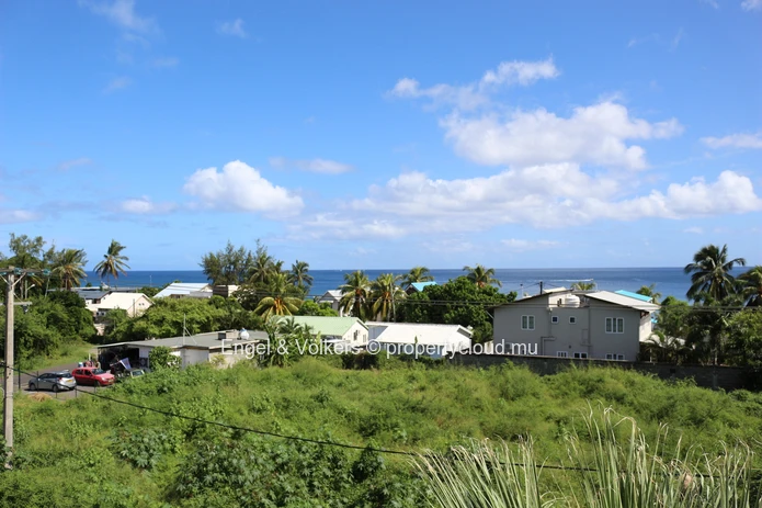 3-Bedroom Apartment for Rent in Tamarin
