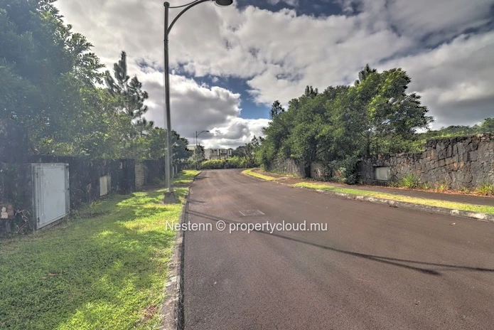 Exceptional residential plot 