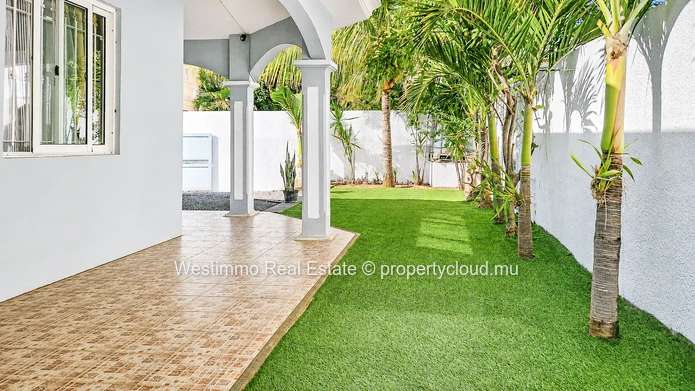 3-bedroom house for rent in La Preneuse with a garden, close to everything
