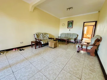 10 Bedroom House