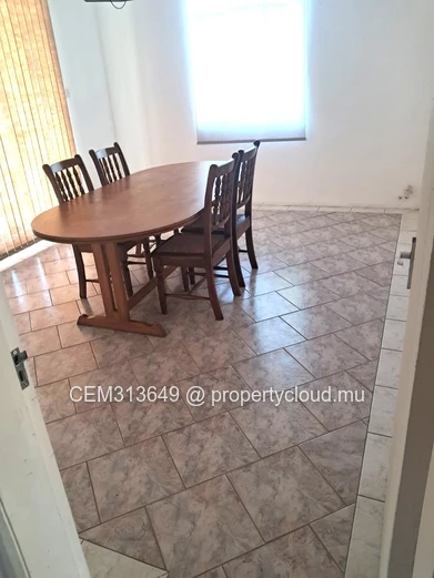 3 Chambres Maison avec Piscine à Vendre – Trou d'Eau Douce