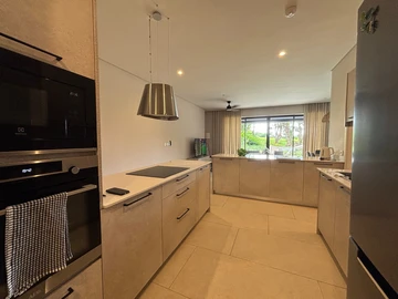 4 Bedroom Apartment