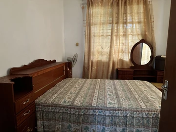 6 Bedroom House