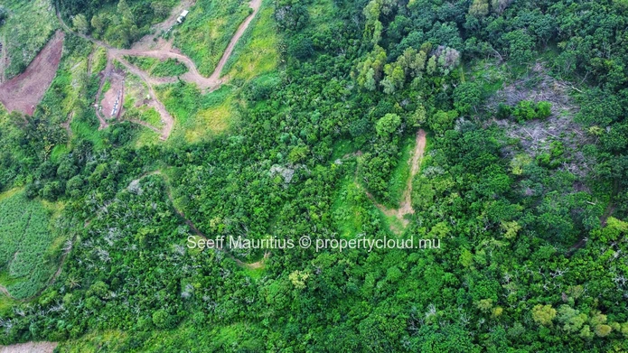 Summit Serenity: Prime Mountain Land with Panoramic Sea Views