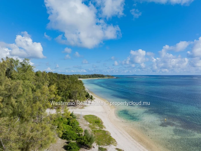 3-bedroom penthouse with rental yield in Belle Mare
