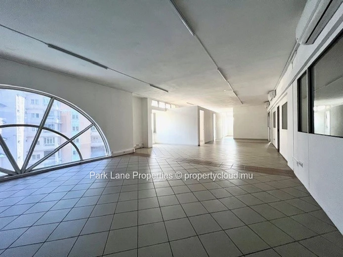 Ideal Office Space in the Heart of a Vibrant District
