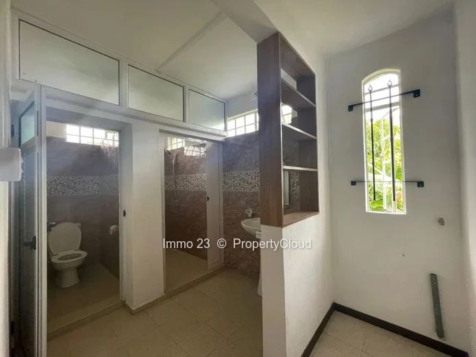 Office - 372m2 - Port Louis - Ref. BU74659LO
