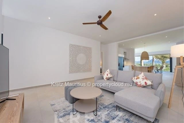 Brand-New Luxury Apartment – 3 En-Suite Bedrooms