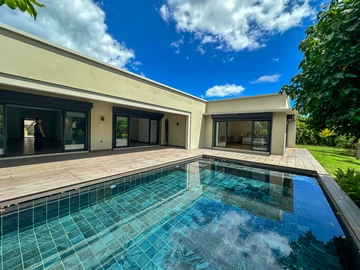 4 Bedroom Villa