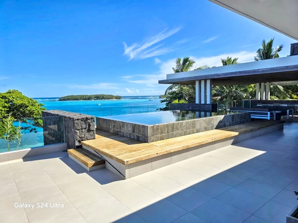 Superbe Penthouse en Bord de Mer à Vendre – Blue Bay South | PLEINE PROPRIÉTÉ