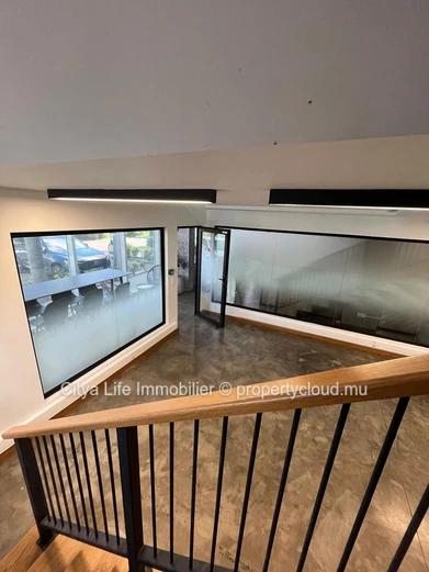 Bureaux à louer à Pointe aux Canonniers – 60 m² lumineux et fonctionnels