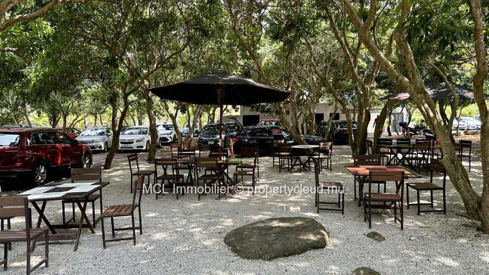 Bureau de 21m2 à Calebasses