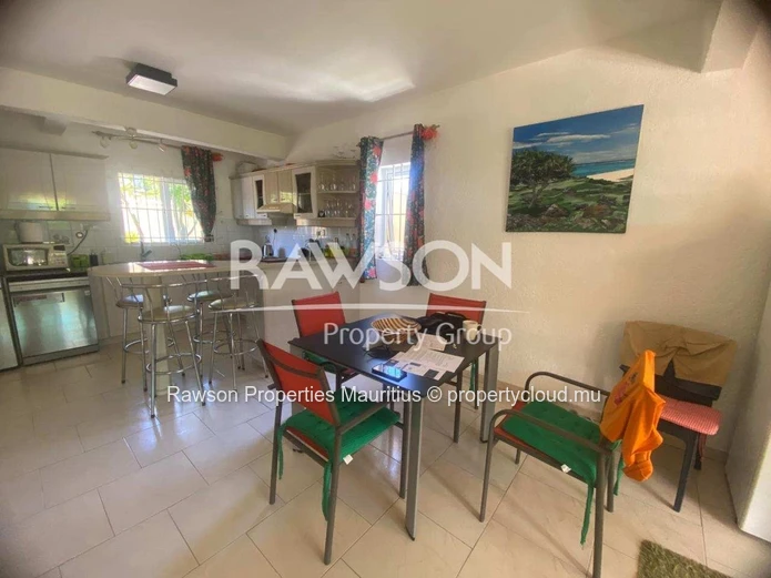 Duplex de 3 Chambres à Vendre à Flic en Flac