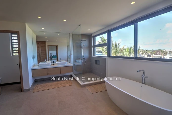 Villa de 4 chambres à l'architecture moderne dans un prestigieux domaine de golf