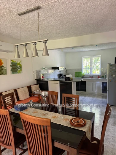 Maison individuelle 3 chambres avec piscine & jardin – Résidence Azure Bleu